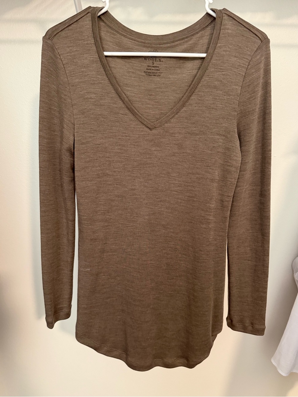 SOLD ON CROSSPOST - Woolx Women's V-Neck Long Sleeve Tunic Top - Brown
